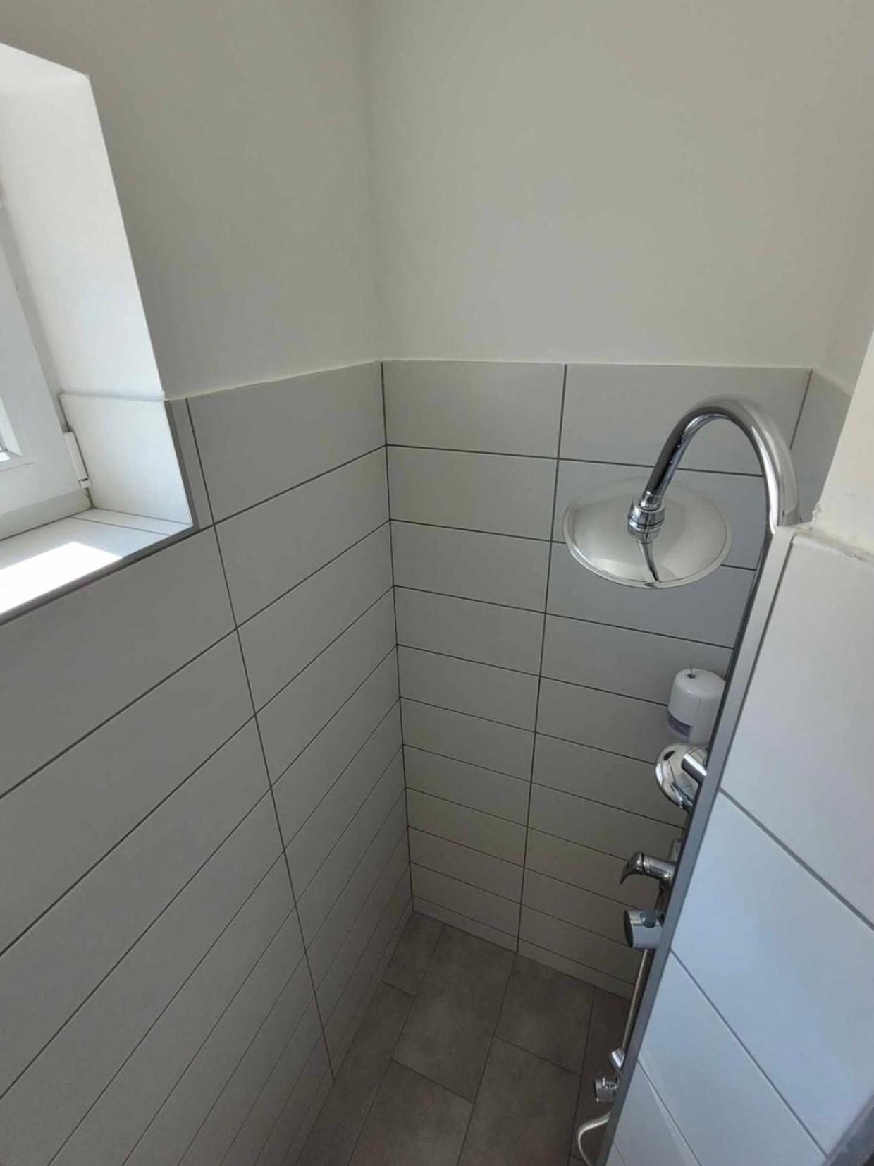 Bed and Breakfast Vecsesi Rendezvenykoezpont Es Panzio Zewnętrze zdjęcie